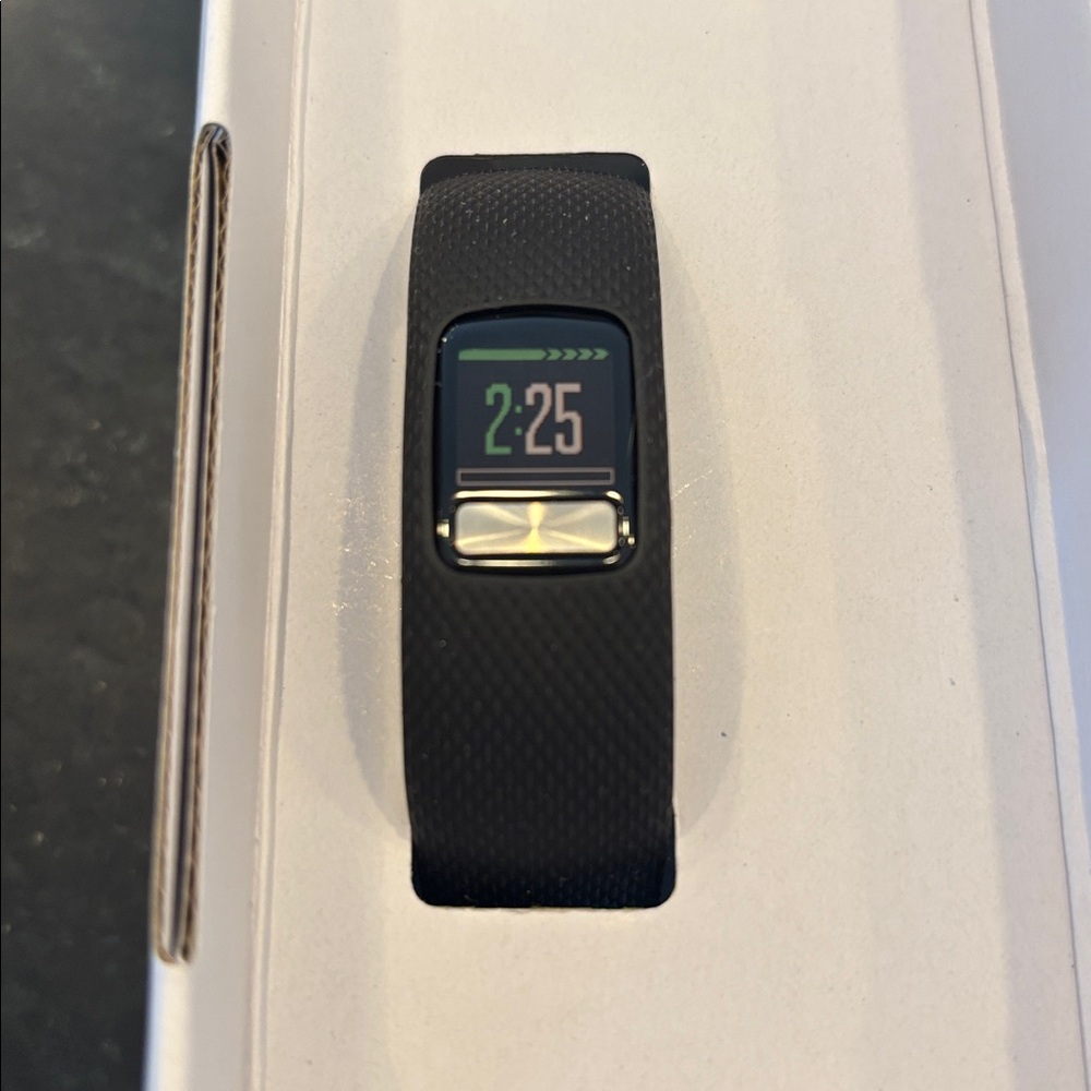 Garmin Activity Tracker Vivofit 4 New